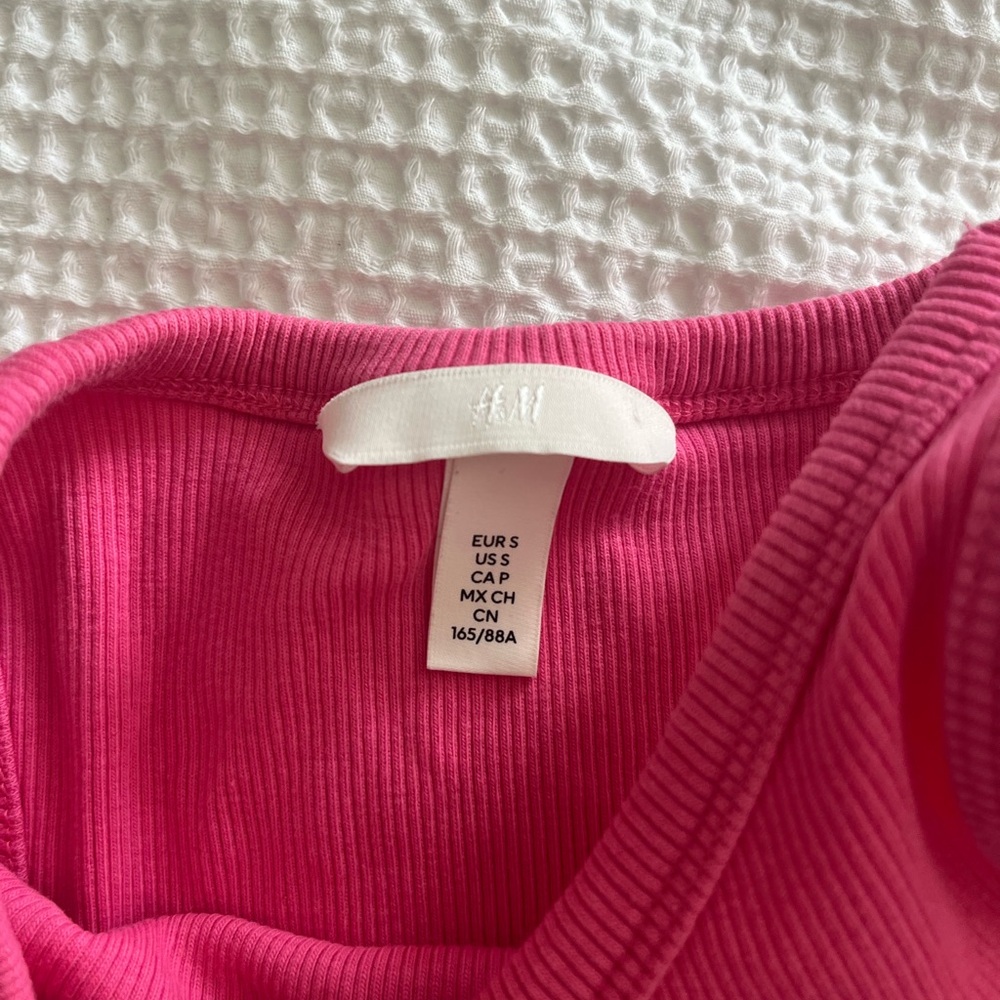 H&M Pink Ribbed Crop Top - Picture 2 of 2